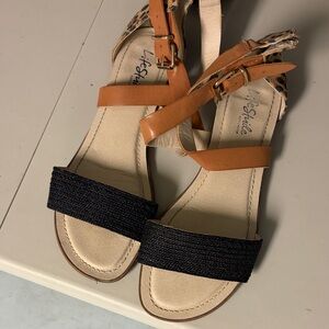 Life Stride Leopard and Black Sandals